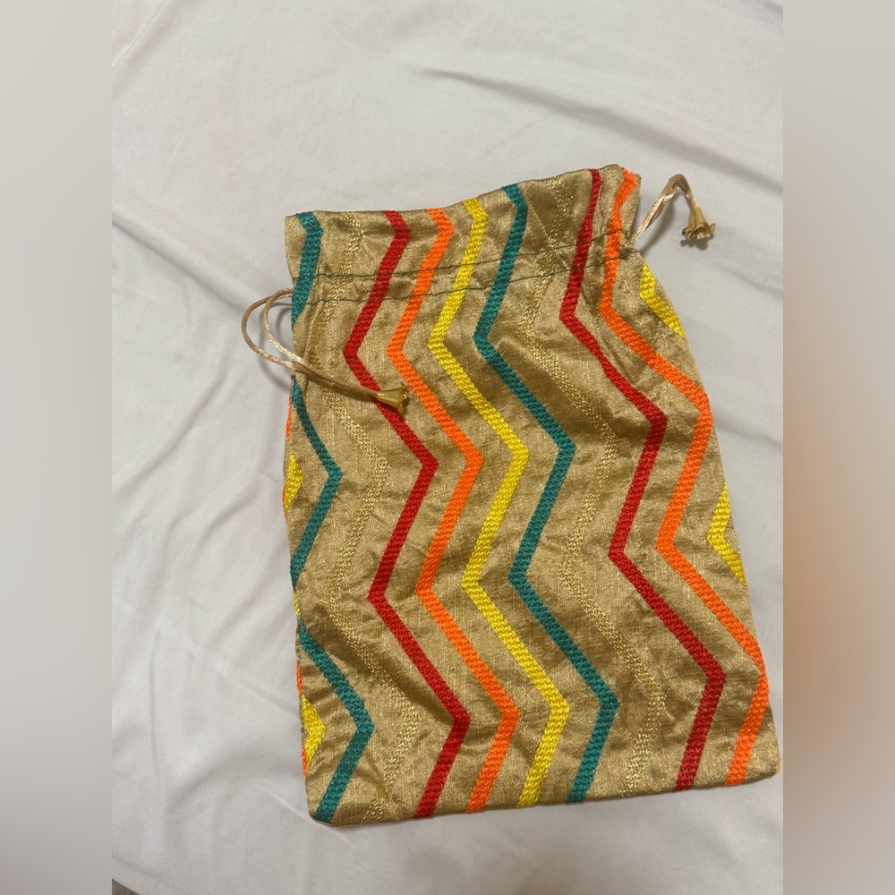 Colorful Golden Drawstring Bag - Picture 2 of 4